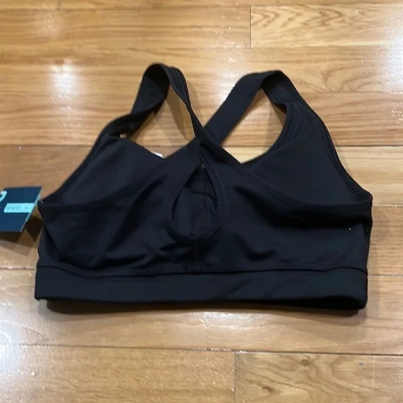 Nwt DdG sports bra size small . - Picture 3 of 6